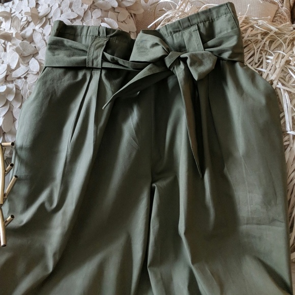 High Waisted Camo Pants - Picture 3 of 3